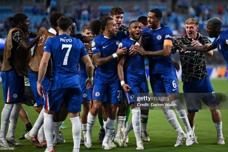 Vì sao trận Chelsea - Benfica kéo dài 5 tiếng, "The Blues" suýt ôm hận vì thời tiết?