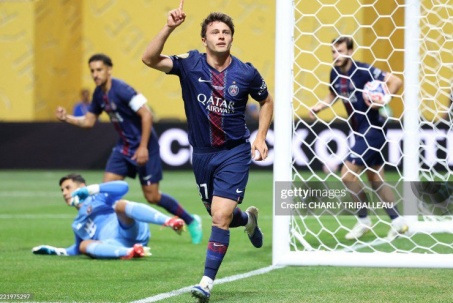 "Vua Cúp C1" PSG vùi dập đội Messi: 4 bàn hiệp 1, đàn em Ronaldo cú đúp