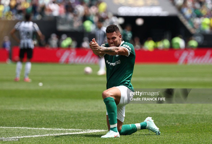 Paulinho ghi bàn giúp Palmeiras đánh bại đại kình địch Botafogo