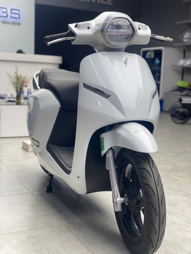 Đây là 3 mẫu xe máy điện tiện ích giá từ 26 triệu đồng, hút dân đô thị - 2