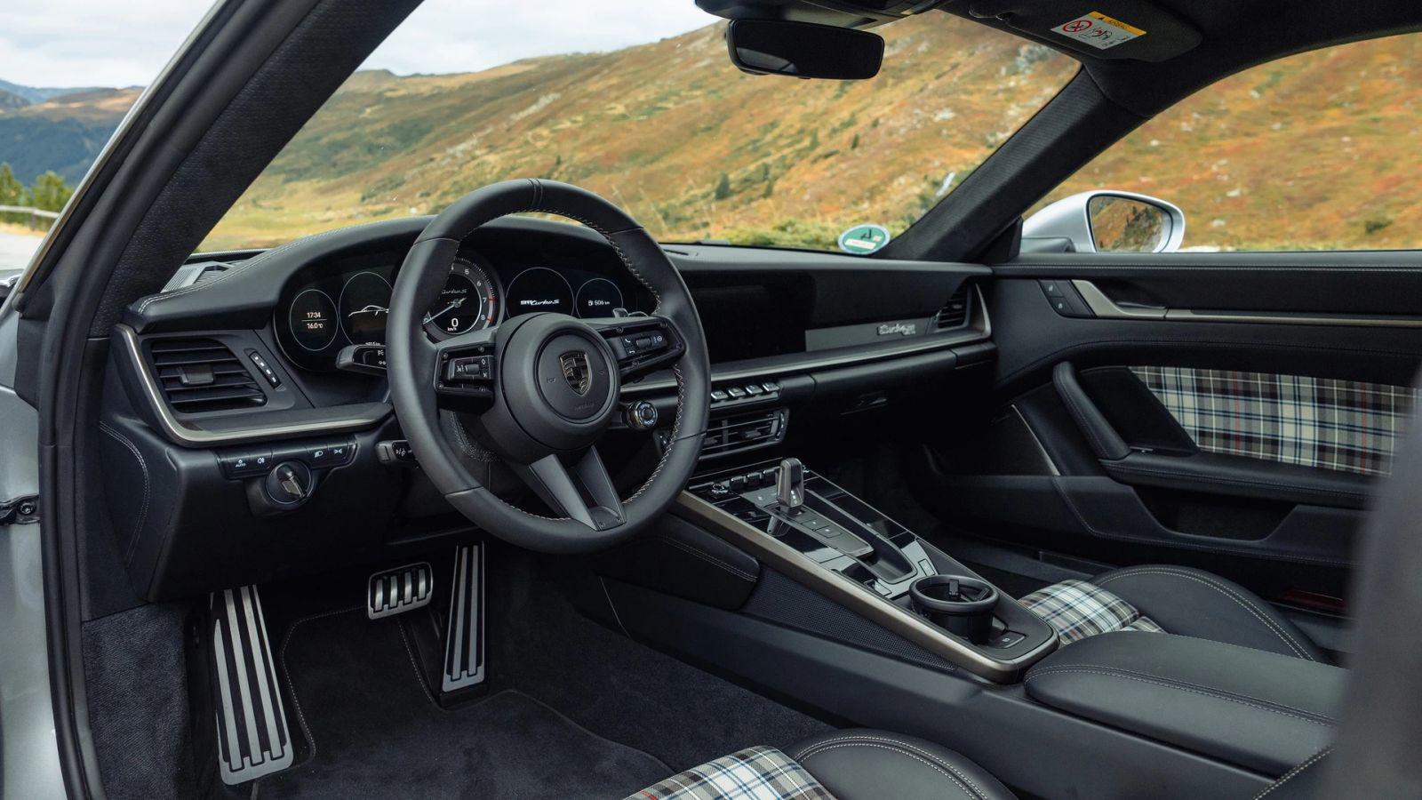 Porsche 911 phiên bản Turbo 50 Years sắp về Việt Nam  - 4