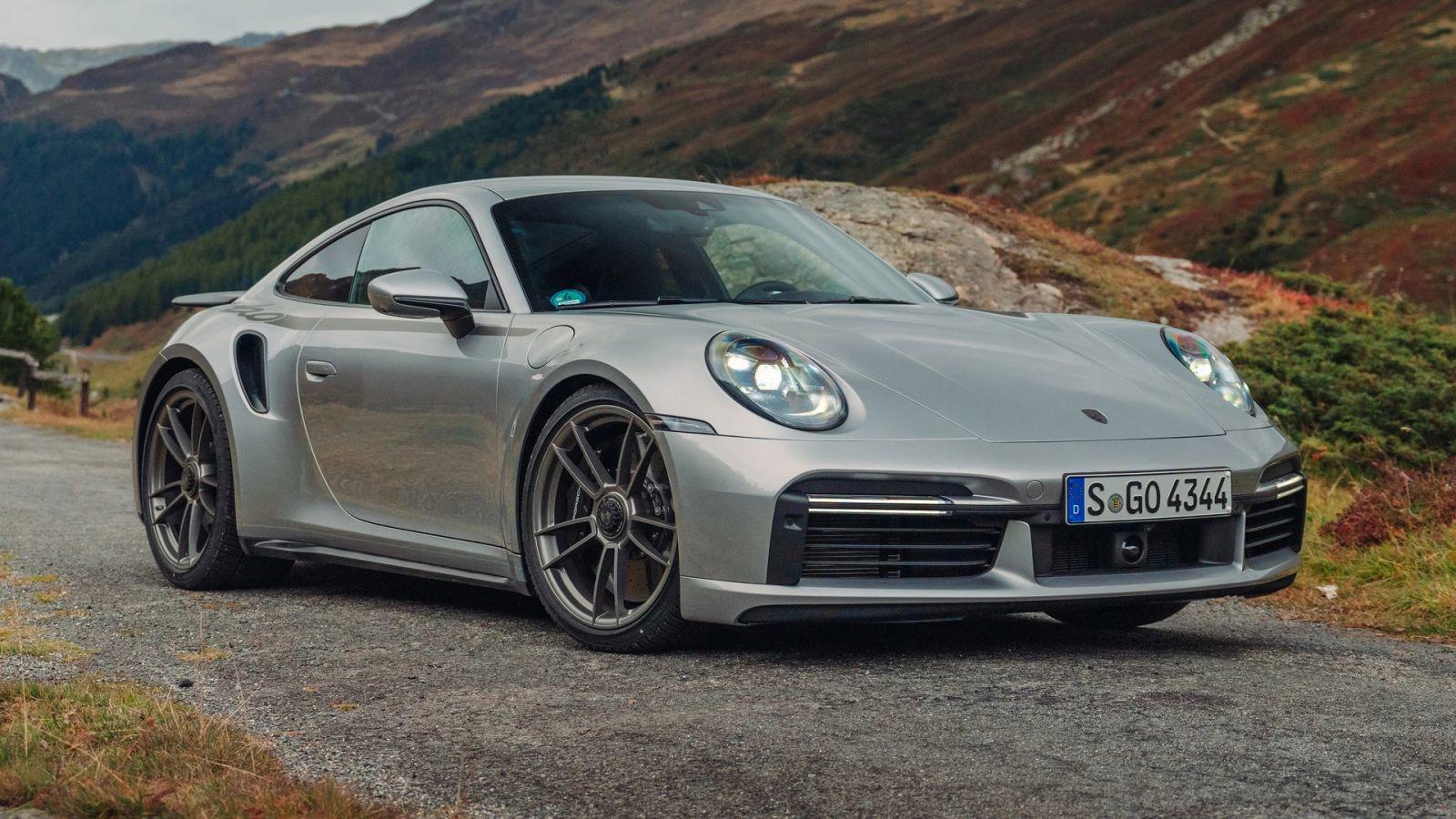 Porsche 911 phiên bản Turbo 50 Years sắp về Việt Nam  - 2