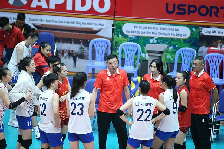 Trực tiếp bóng chuyền nữ U21 Việt Nam - Korabelka: Thể lực suy giảm, set 3 chóng vánh (Kết thúc) - 2