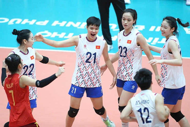 Trực tiếp bóng chuyền nữ U21 Việt Nam - Korabelka: Thể lực suy giảm, set 3 chóng vánh (Kết thúc) - 6