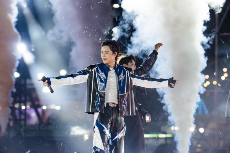 Tăng Duy Tân đem tới những bản hit sôi động, phù hợp không khí concert.