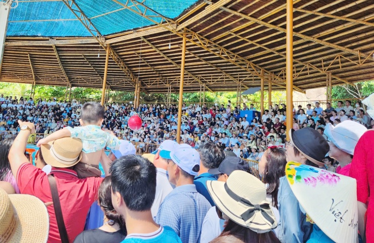 Nhiều điểm check-in hút du khách trên cung đường từ Phú Yên đến Bình Định - 11