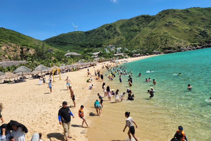 Nhiều điểm check-in hút du khách trên cung đường từ Phú Yên đến Bình Định - 12