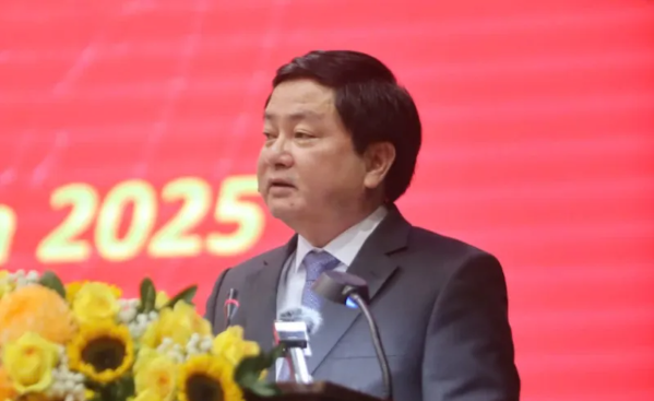 Nguyên Chủ tịch nước Trương Tấn Sang, Phó Chủ tịch Quốc hội Nguyễn Thị Thanh đã đến dự.