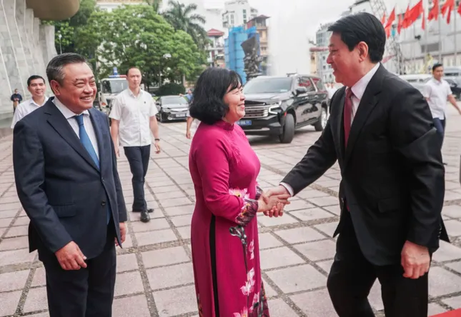 Công bố Bí thư, Chủ tịch UBND các tỉnh, thành phố mới sau sáp nhập - 19