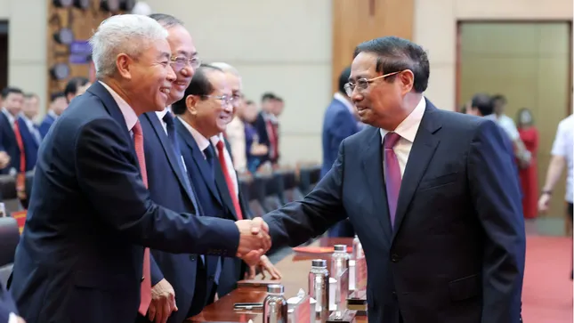 Công bố Bí thư, Chủ tịch UBND các tỉnh, thành phố mới sau sáp nhập - 18