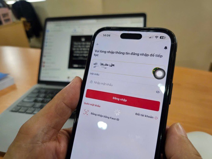 Người dân khó truy cập vào VNeID để xem địa chỉ mới của mình