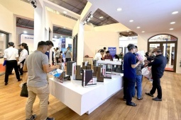 Aseanwindow mang loạt giải pháp đón đầu xu hướng tại Vietbuild TP.HCM 2025