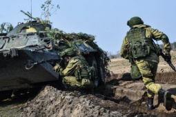 Quân đội Nga vượt sông, kiểm soát ngôi làng đầu tiên của Ukraine ở vùng Dnipropetrovsk