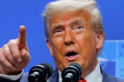 Một tuần thành công chưa từng có của ông Trump, rủi ro lớn đang chờ