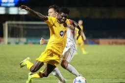 Đằng sau chuyển nhượng ở V.League