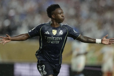 Vinicius lo bị treo giò ở tứ kết Club World Cup, bí mật đàm phán gia hạn với Real