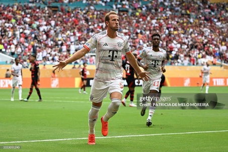 Harry Kane lập cú đúp đua Vua phá lưới Club World Cup, ôm đầu gối khiến fan âu lo