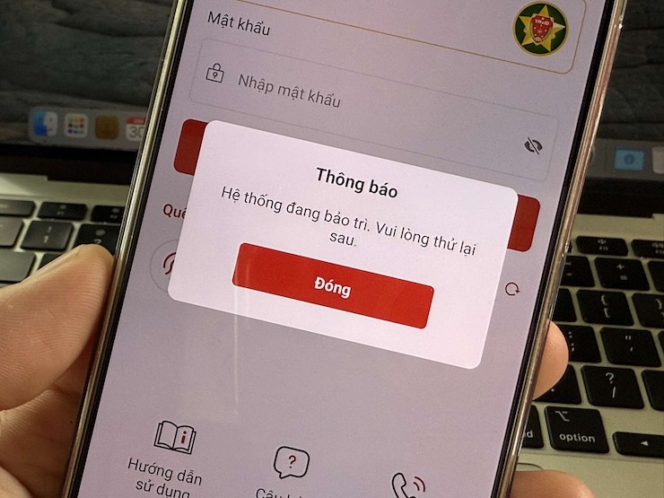 Thông báo bảo trì hệ thống của VNeID lúc 11h30 sáng 30/6.