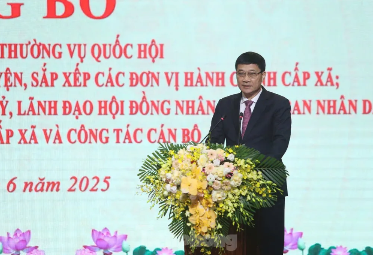 Phó Chủ tịch Quốc hội Vũ Hồng Thanh phát biểu chỉ đạo tại buổi lễ.