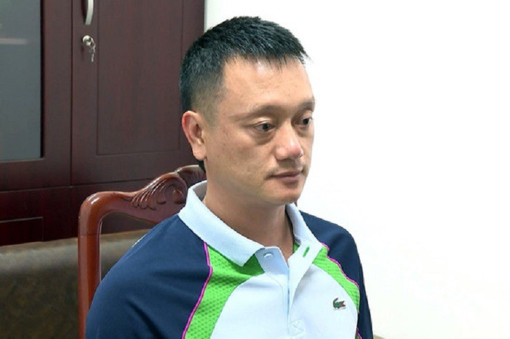 Ông trùm giang hồ Vi "ngộ".