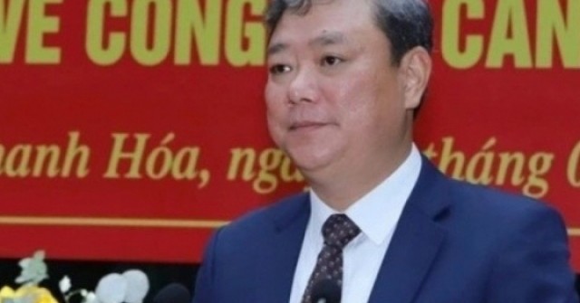 Bí thư ‘siêu phường’ tiếp quản trụ sở 650 tỷ đồ...