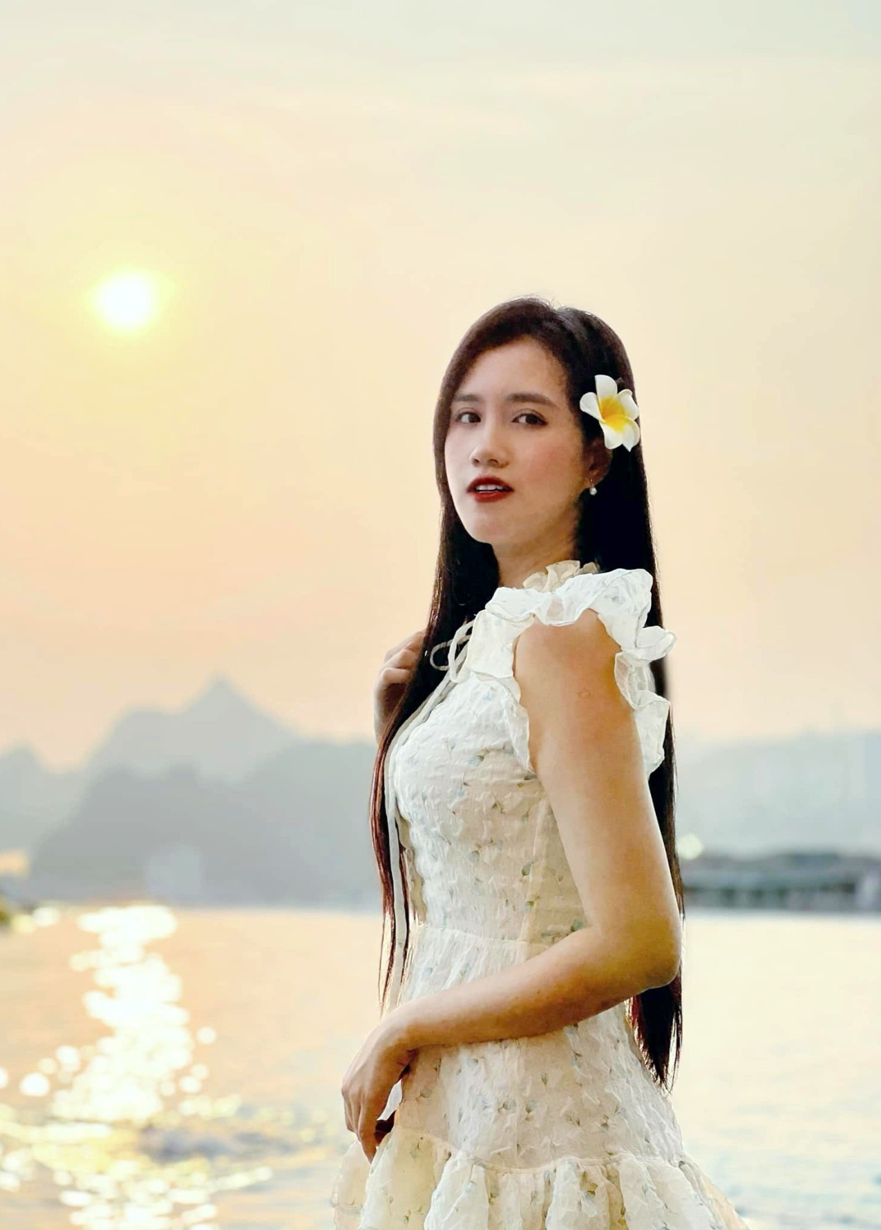 Diễn viên đang bị ghét nhất sóng giờ vàng từng thi hoa hậu, là vợ đạo diễn VTV - 6