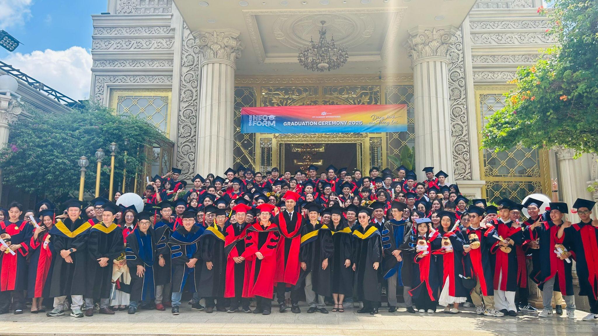 Nhiều sinh viên, người đi làm “rẽ lối” học FPT Jetking để chuyển ngành, theo đuổi An ninh mạng.