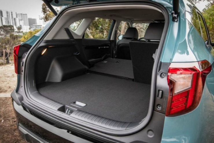 Kia Seltos Turbo: "Quái vật" đường phố hay "cú lừa" công nghệ? - 13