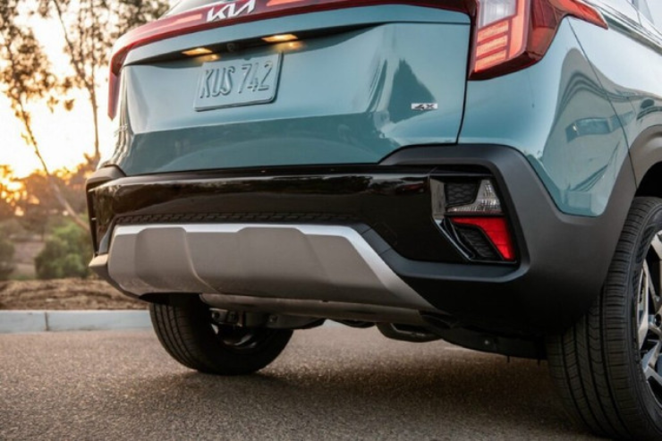 Kia Seltos Turbo: "Quái vật" đường phố hay "cú lừa" công nghệ? - 12
