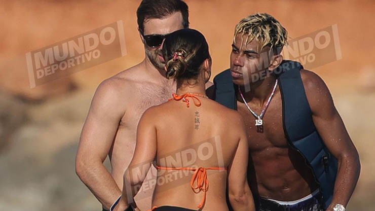 "Tay chơi" Yamal tiếp tục xõa quên lối về, thân mật với người đẹp lạ mặt - 2