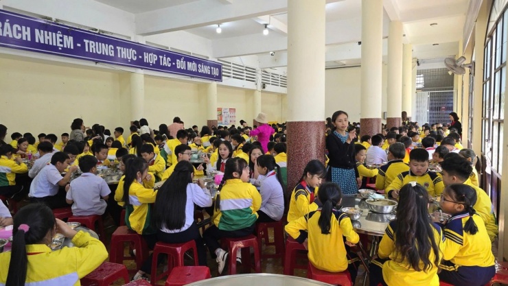 Bữa ăn học đường không chỉ là vấn đề thực phẩm, mà là sức khỏe và tương lai của trẻ em (ảnh minh họa)