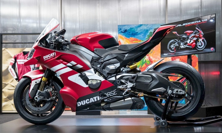 Superleggera V4 Centenario - siêu phẩm mừng 100 năm Ducati - 1