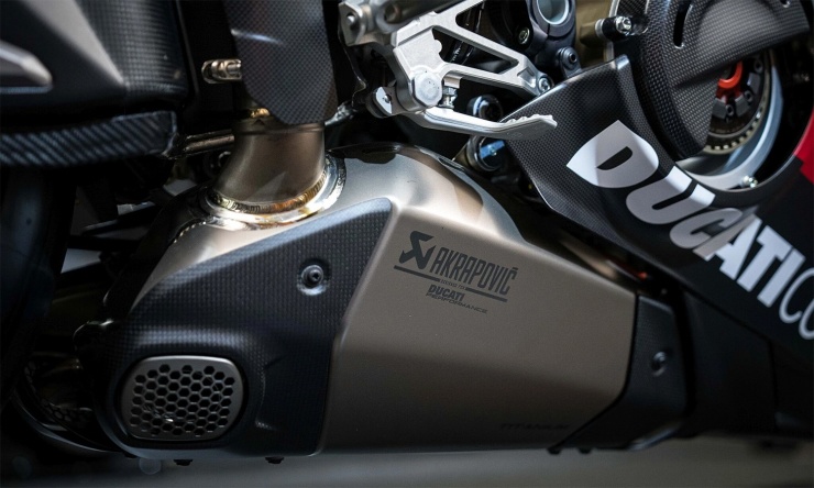 Superleggera V4 Centenario - siêu phẩm mừng 100 năm Ducati - 10