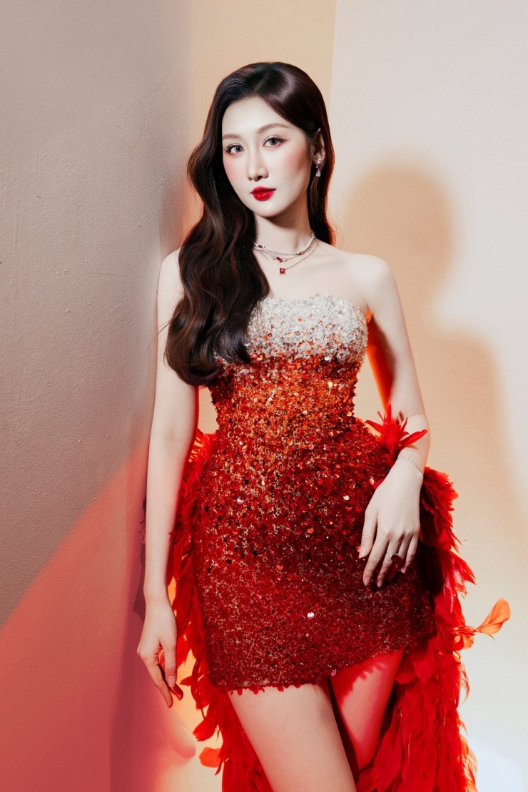 Ảnh sao 1/4: Diệp Bảo Ngọc khoe vườn sân thượng trong biệt thự 100 m2 - 3