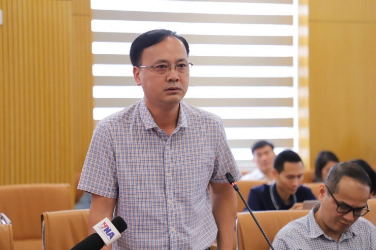 Ông Phan Quang Minh, Phó Cục trưởng Cục Chăn nuôi - Thú y, Bộ Nông nghiệp và Môi trường chia sẻ tại Họp báo sáng 1/4.