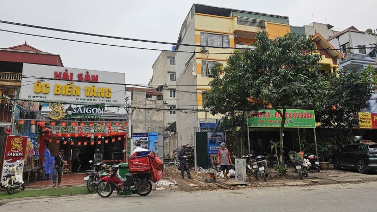 Giá vật liệu xây dựng tăng cao khiến nhiều nhà dân thi công cầm chừng hoặc tạm hoãn kế hoạch xây nhà.