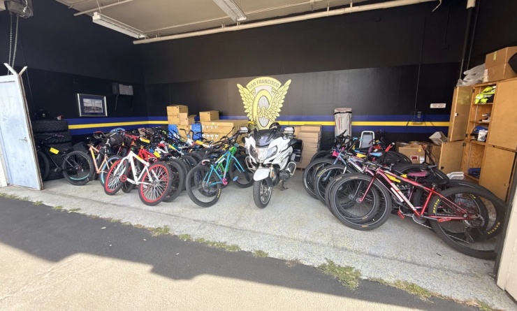 Nhóm 85 người đi xe đạp lao thẳng vào bẫy của cảnh sát - 3