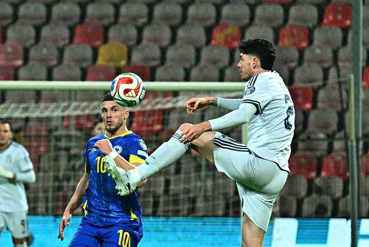 Video bóng đá Bosnia - Italia: Thẻ đỏ tai hại, nghiệt ngã luân lưu (Play-off World Cup)