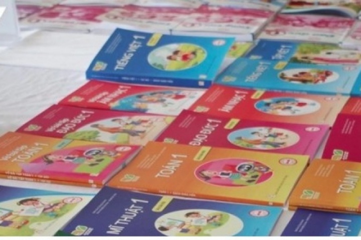 Miễn phí SGK trên toàn quốc từ năm học 2029–2030