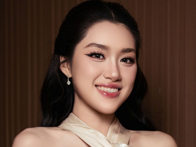 Hoa hậu Phương Oanh: 'Tôi tự lập từ năm 16 tuổi'