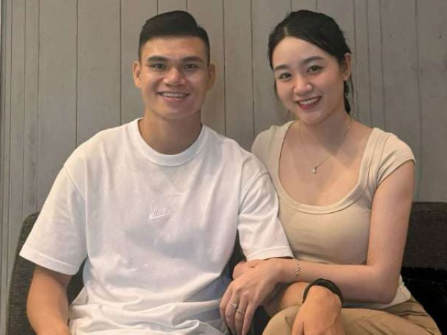 Hậu vệ Hà Nội FC: Từng “nghèo nhất” U23 Việt Nam, bứt phá và hôn nhân viên mãn