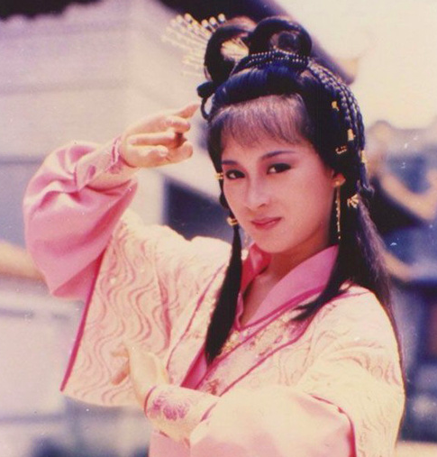 Thi Minh trong vai Triệu Mẫn. HK01.