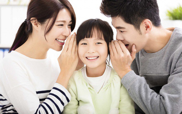 Sự ưu tú của con trẻ là tấm gương phản chiếu sự tu dưỡng của cha mẹ. Ảnh minh họa