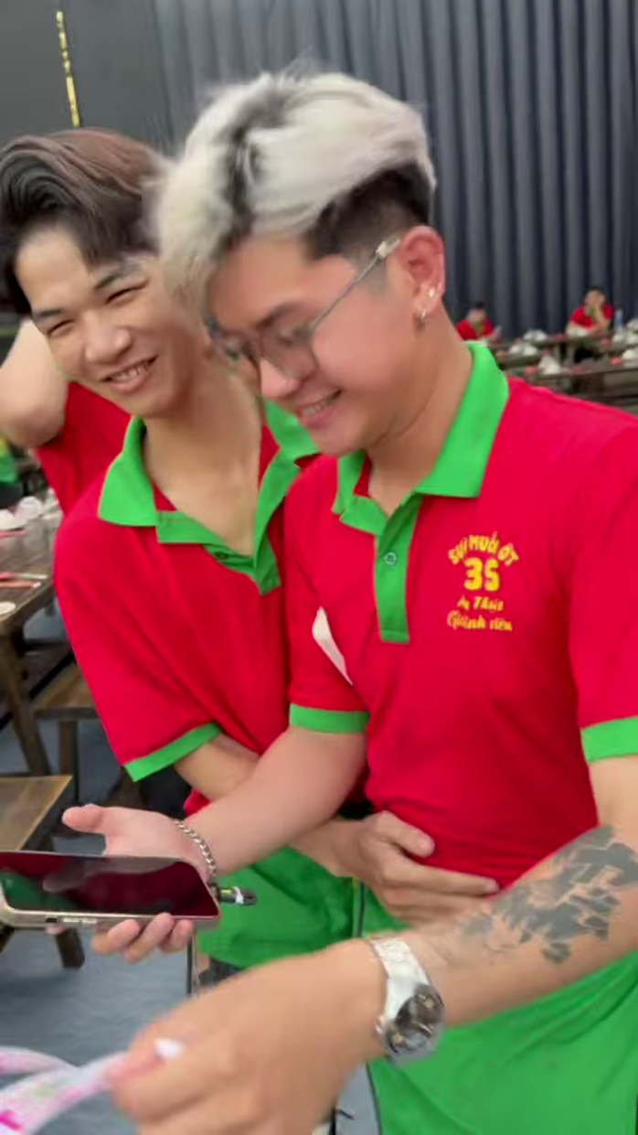 CLIP: Vé số Bến Tre tiếp tục gây “sốt” tại quán Sườn Muối Ớt 135 ở Tây Ninh - 1