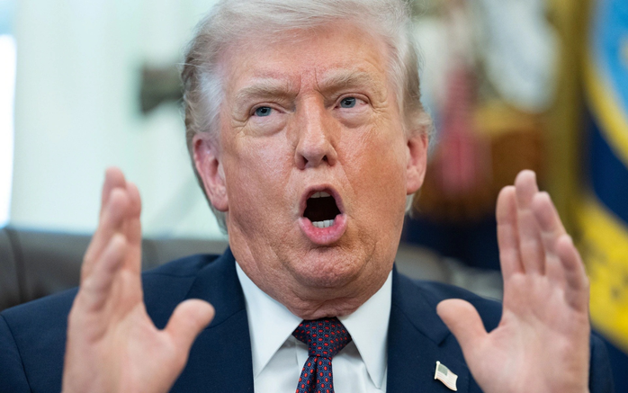 Ông Donald Trump "nghiêm túc cân nhắc" rút Mỹ khỏi NATO - 1