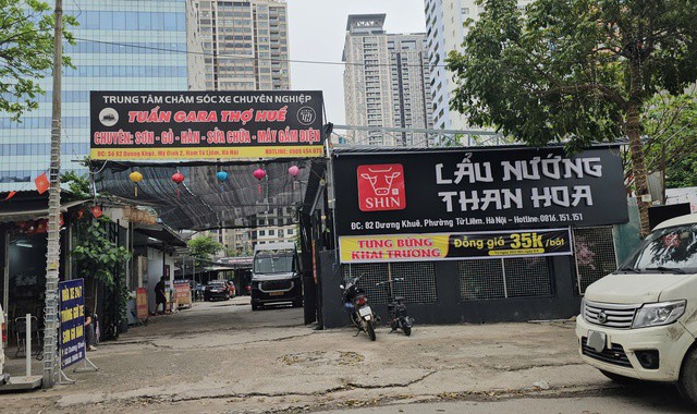 Những cơ sở như gara ô tô chứa nhiều dung môi, xăng dầu và quán lẩu nướng sử dụng than, gas nằm kề sát nhau trên đất nông nghiệp, làm gia tăng tối đa nguy cơ cháy nổ.