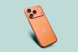 Video: iPhone 17 Pro tự dưng có thêm cổng lightning