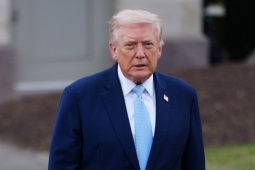 Ông Trump sắp 'cập nhật thông tin quan trọng' về Iran