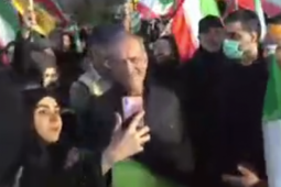 Chiến sự Iran chiều 1/4: Houthi tấn công hàng loạt mục tiêu nhạy cảm của Israel; Tổng thống Iran dự mít tinh công khai