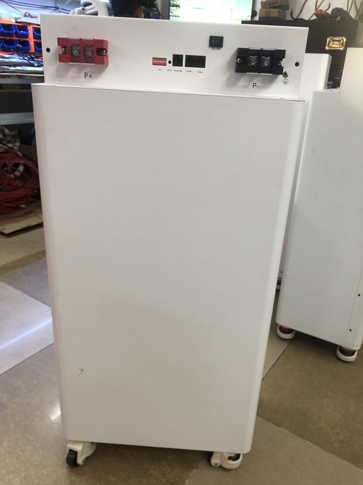 Chi phí cho pin lưu trữ không hề rẻ.